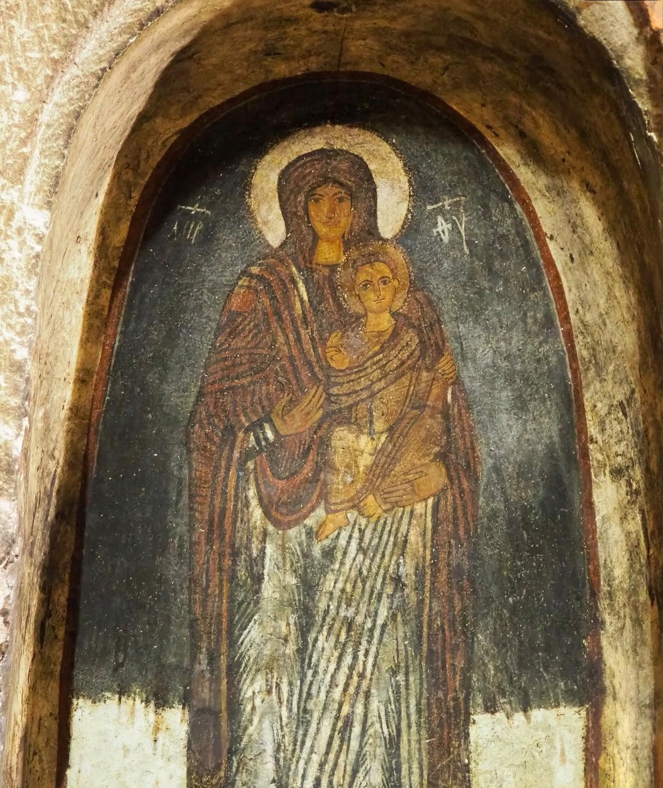 Anadolu'nun Patra'sı Dünya da İlk Gülen Meryem Ana Freskine Sahip Gümüşler Manastırı