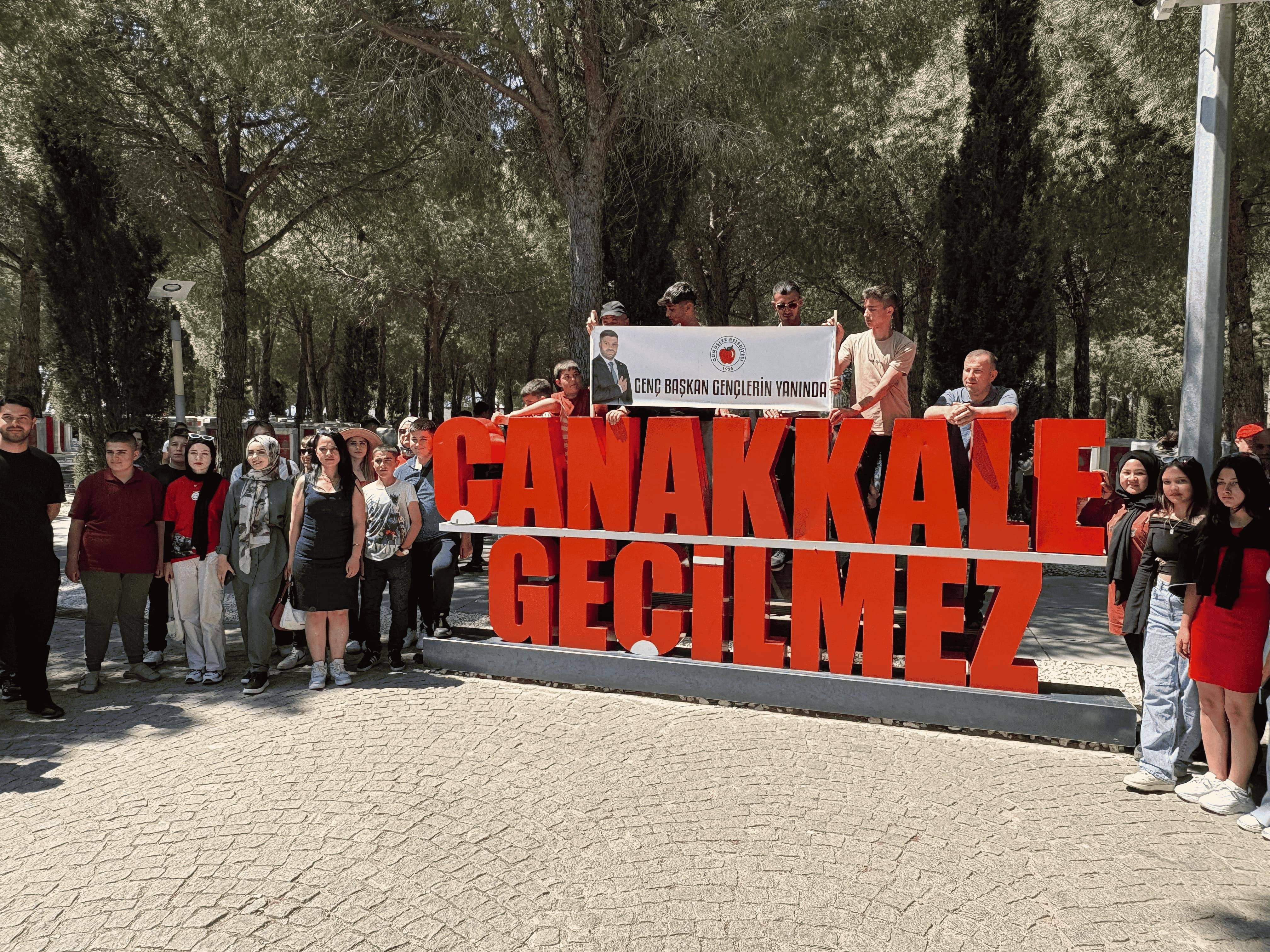 GEÇMİŞİNİ BİLEN VE SAHİP ÇIKAN GENÇLER YETİŞTİRMEK ADINA ÇANAKKALE - BURSA TURU DÜZENLEDİK.